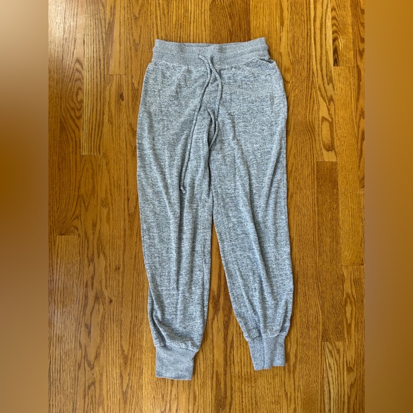 GAP Pants - GAP Light Gray Marled Jogger Pants